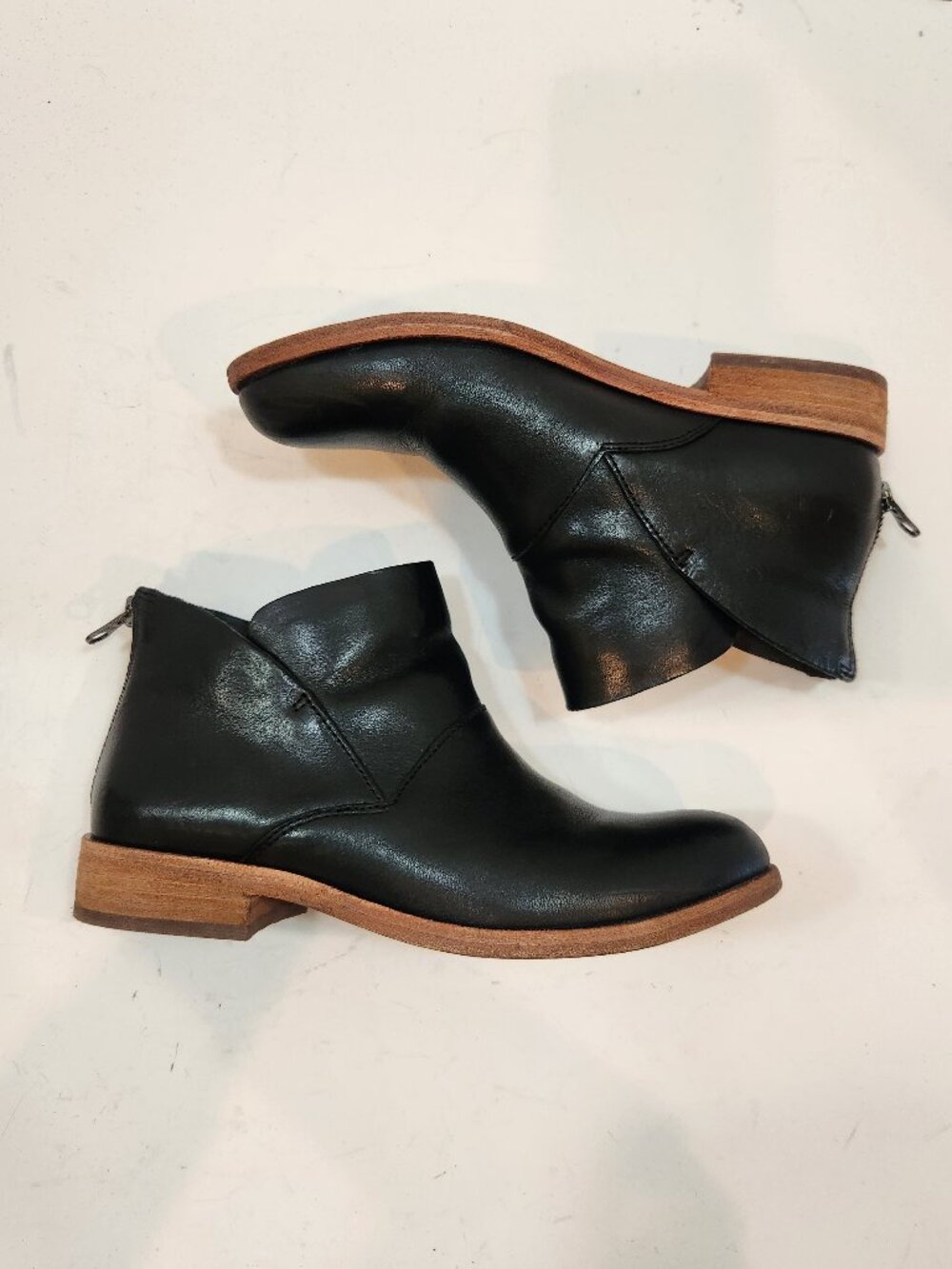 Kork-Ease Ryder Black Leather Ankle Booties Back Zip Low Heel Women's Size 6.5M